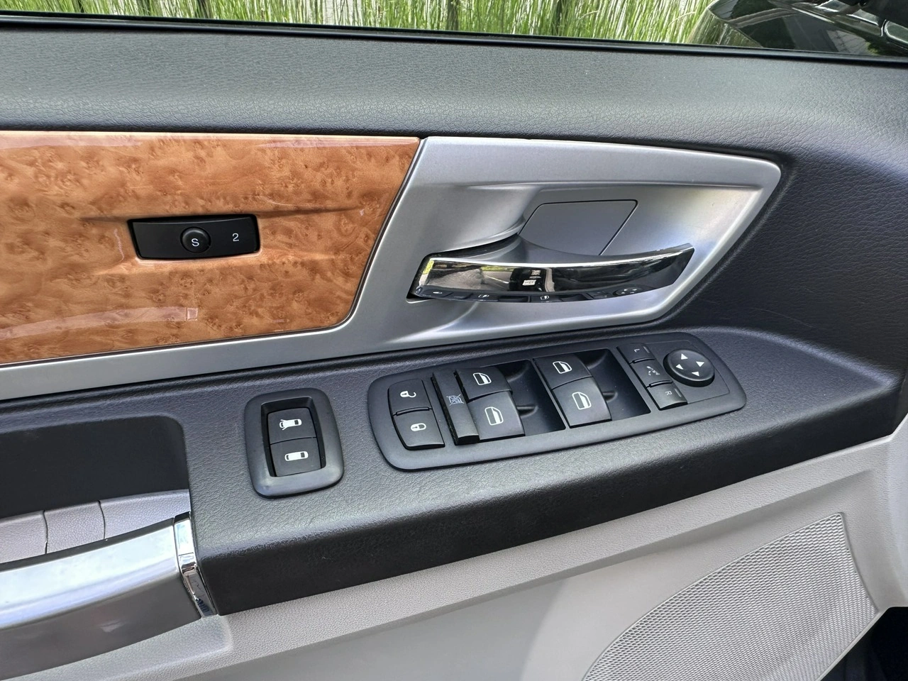 Chrysler Grand Voyager - Zdjęcie 27