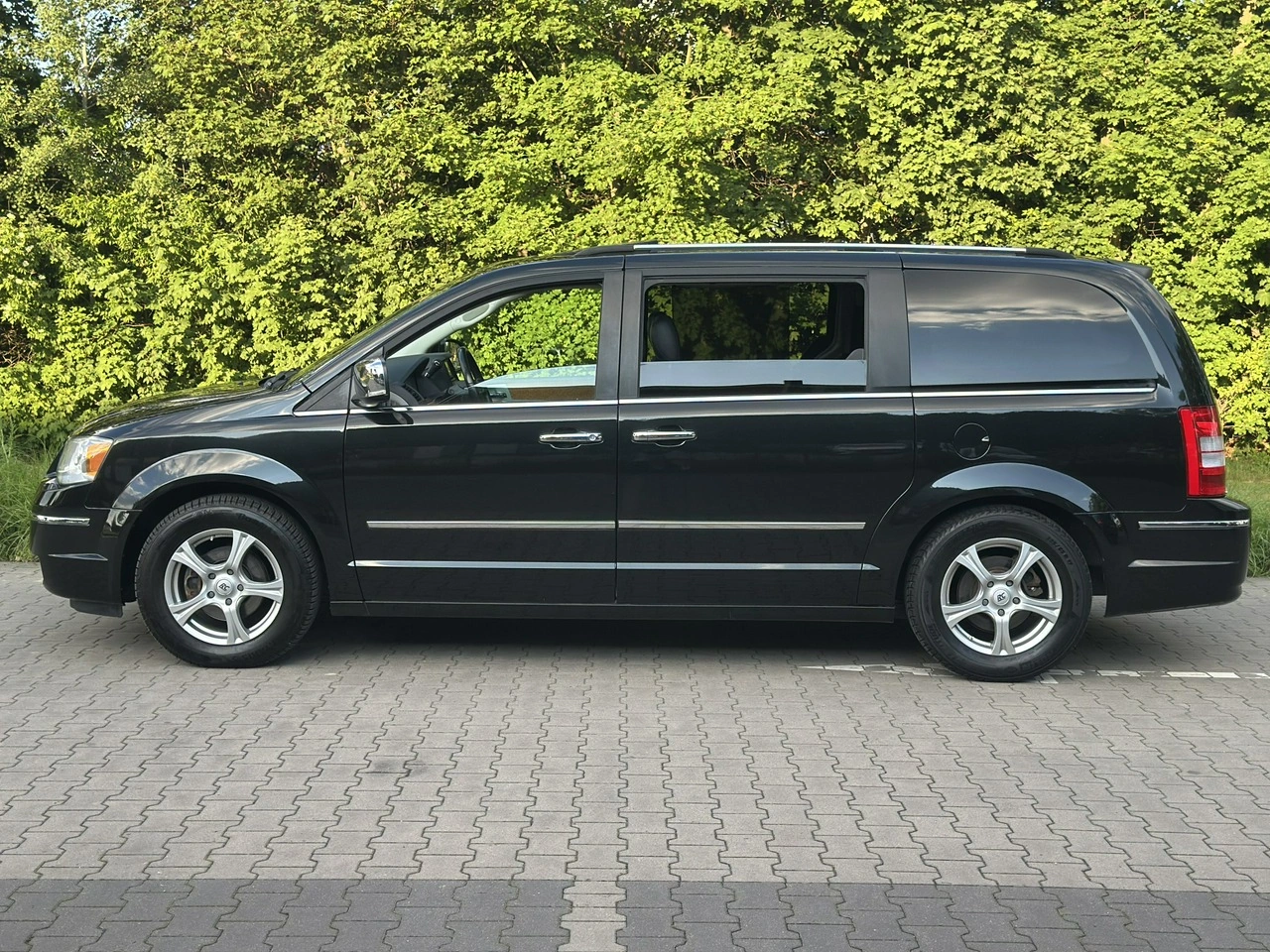 Chrysler Grand Voyager - Zdjęcie 7