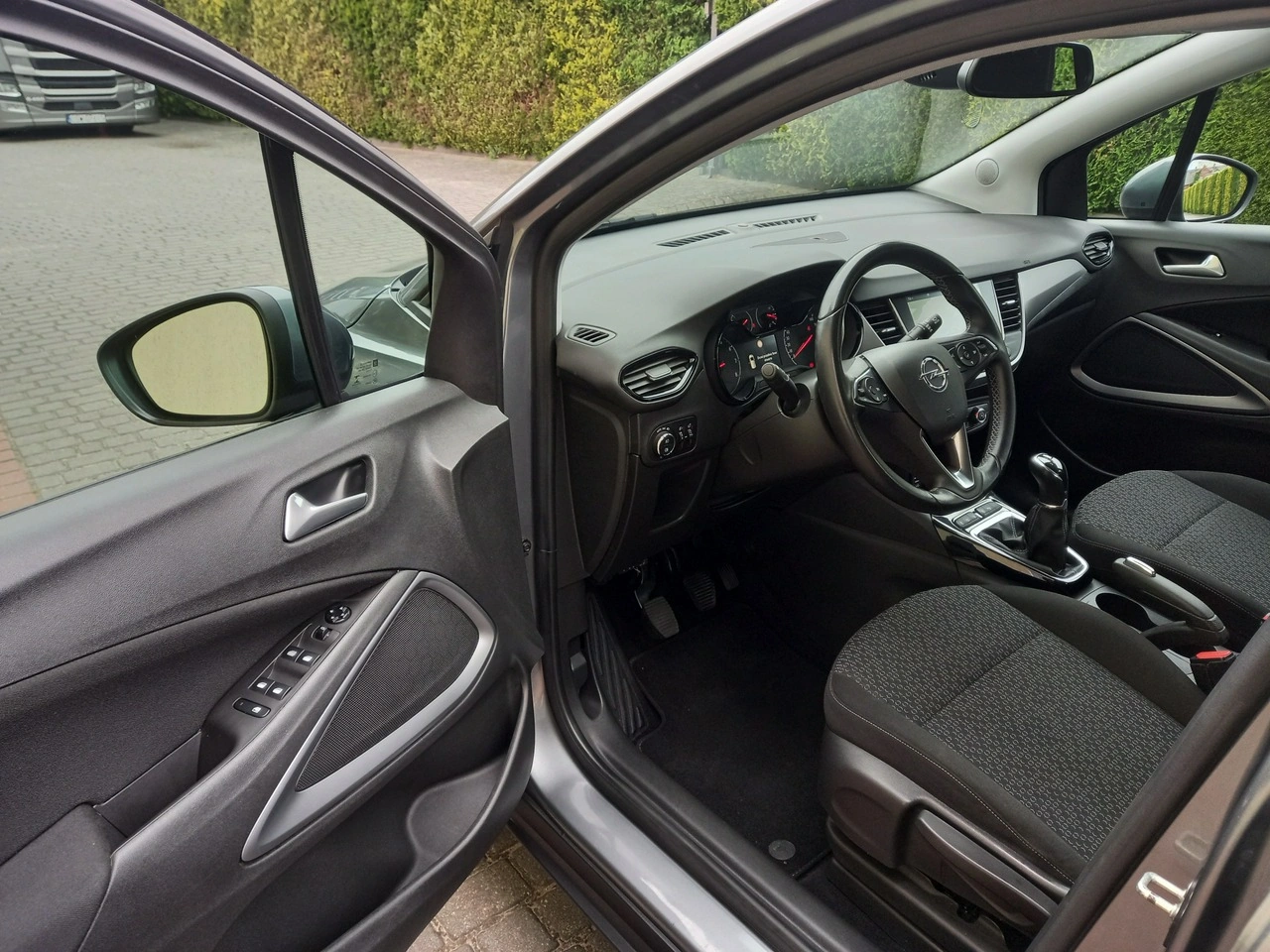 Opel Crossland X - Zdjęcie 25