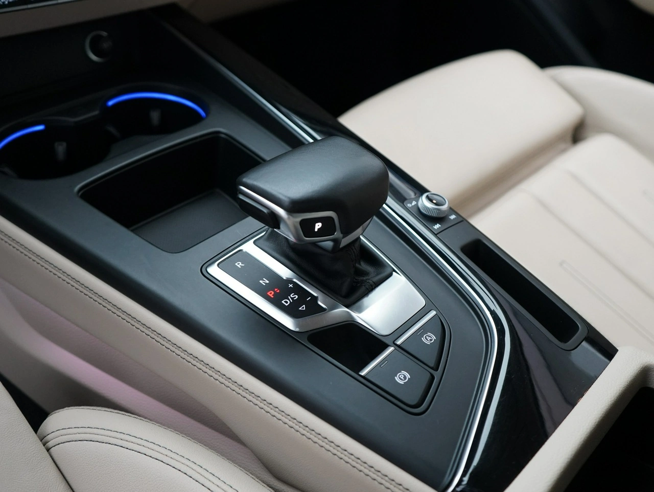 Audi A4 - Zdjęcie 18