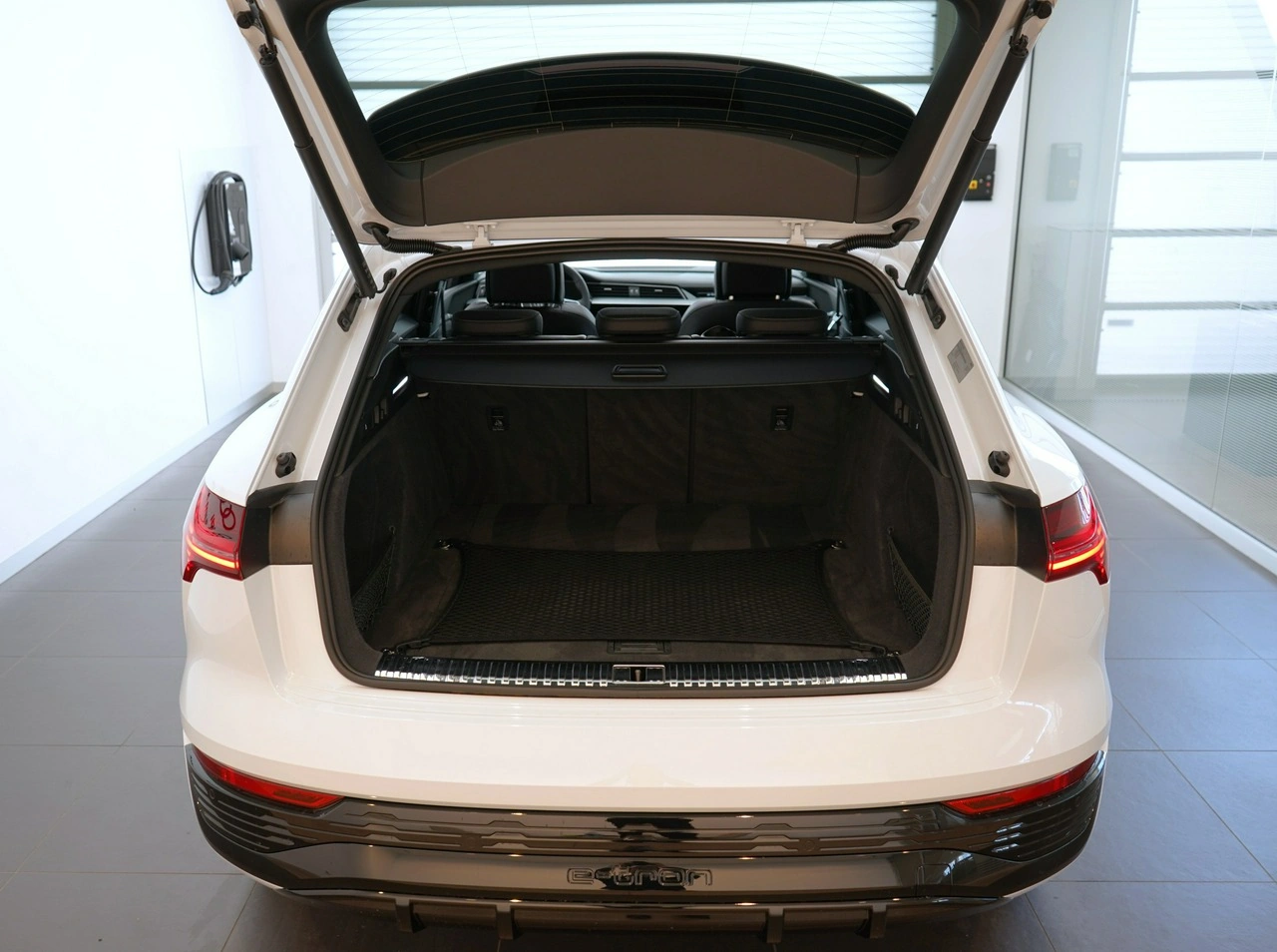 Audi Q8 - Zdjęcie 9