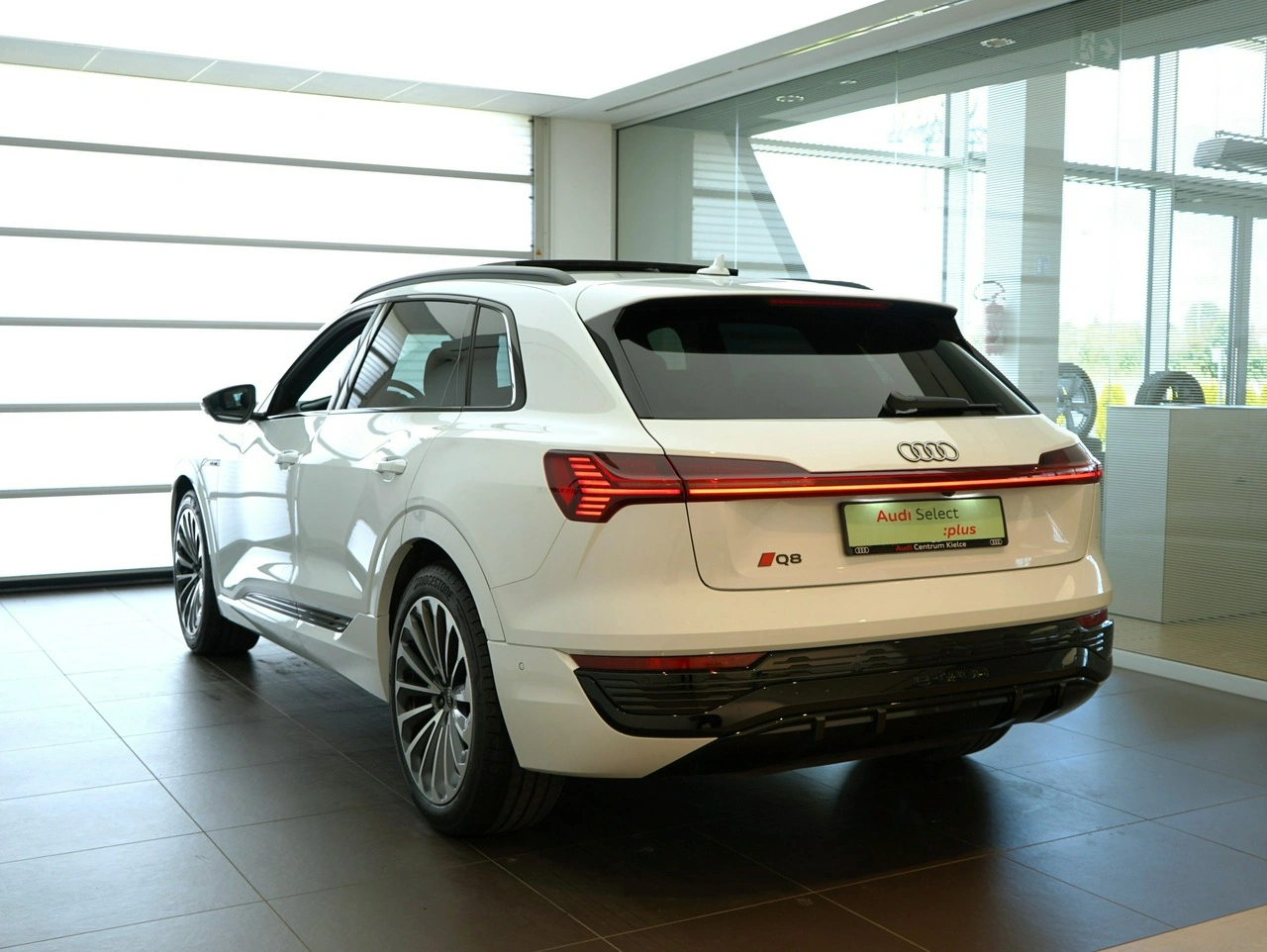 Audi Q8 - Zdjęcie 1