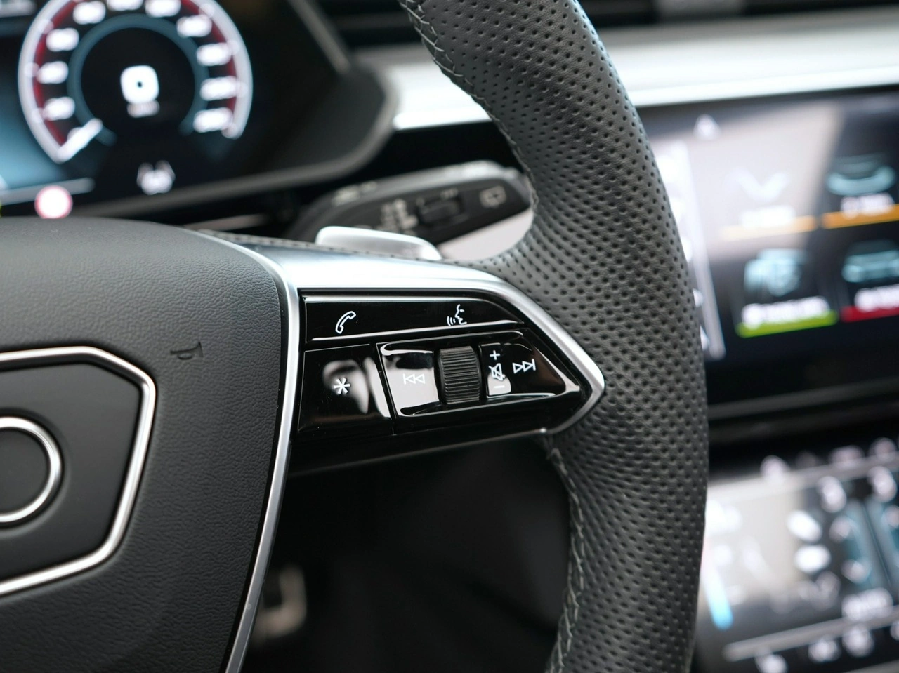 Audi Q8 - Zdjęcie 19
