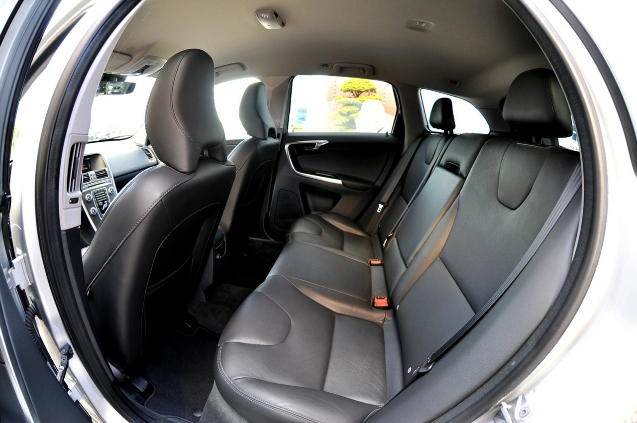 Volvo XC 60 - Zdjęcie 9