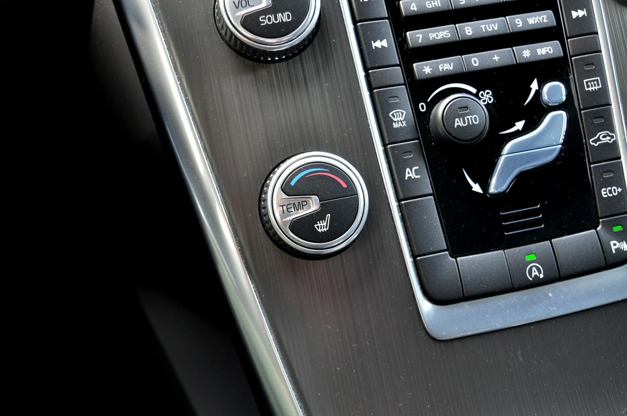 Volvo XC 60 - Zdjęcie 13
