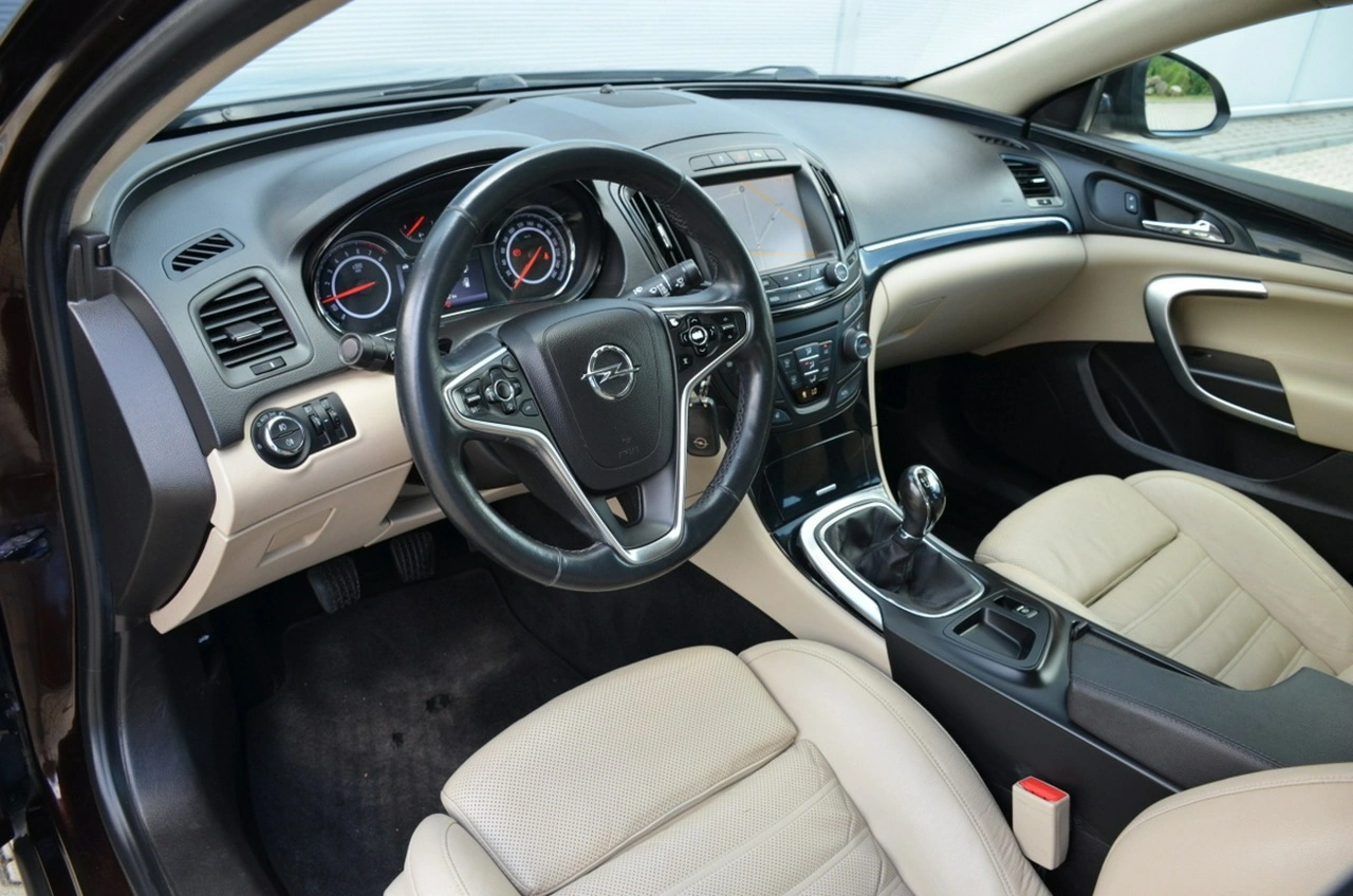 Opel Insignia - Zdjęcie 18