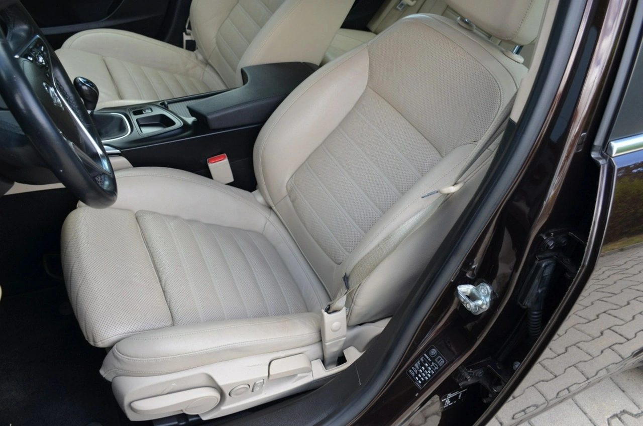 Opel Insignia - Zdjęcie 20