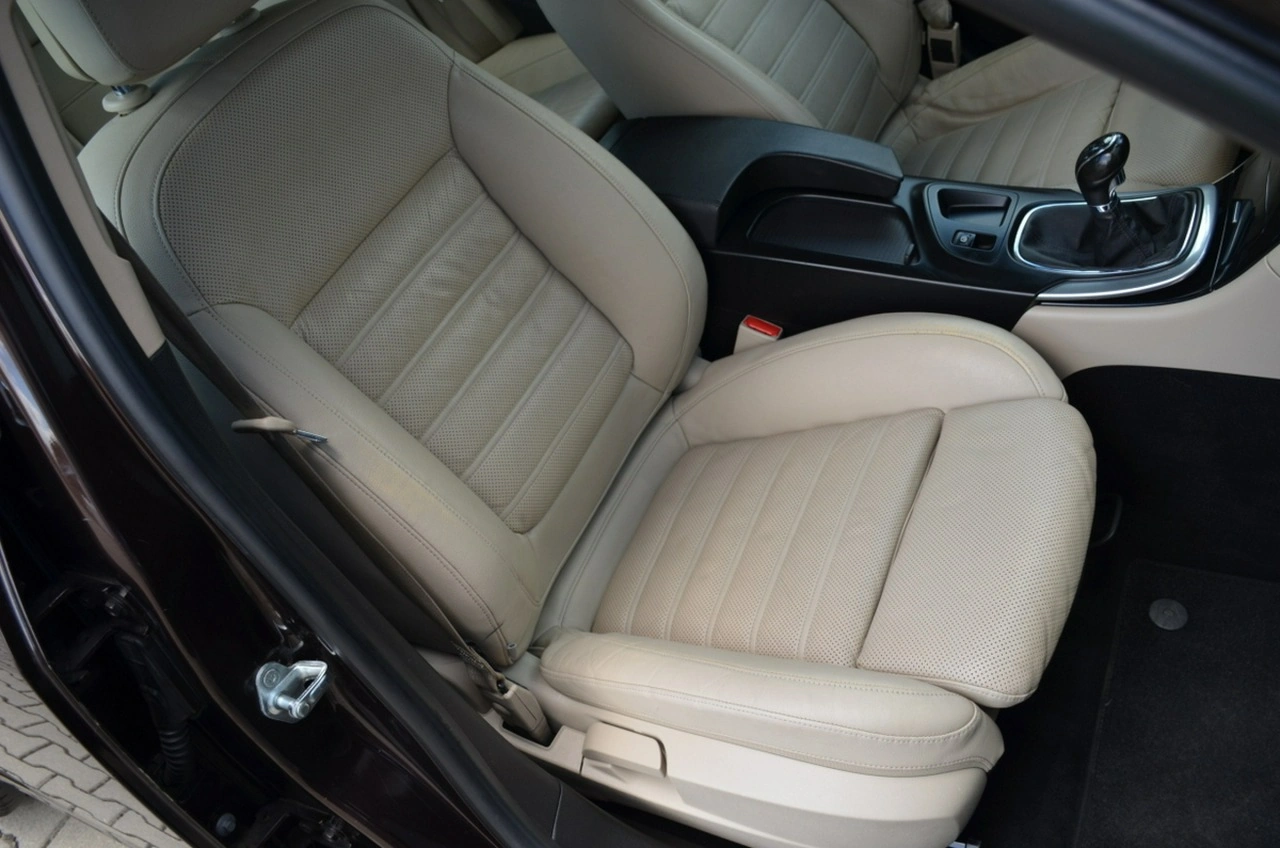 Opel Insignia - Zdjęcie 22