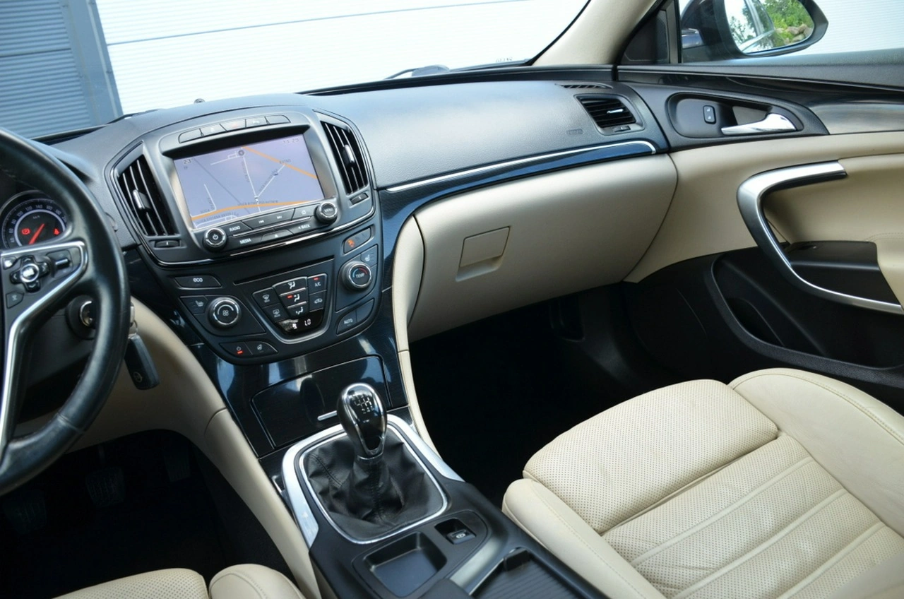 Opel Insignia - Zdjęcie 24