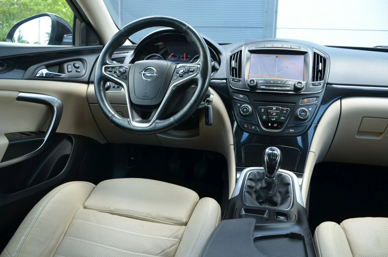 Opel Insignia - Zdjęcie 25
