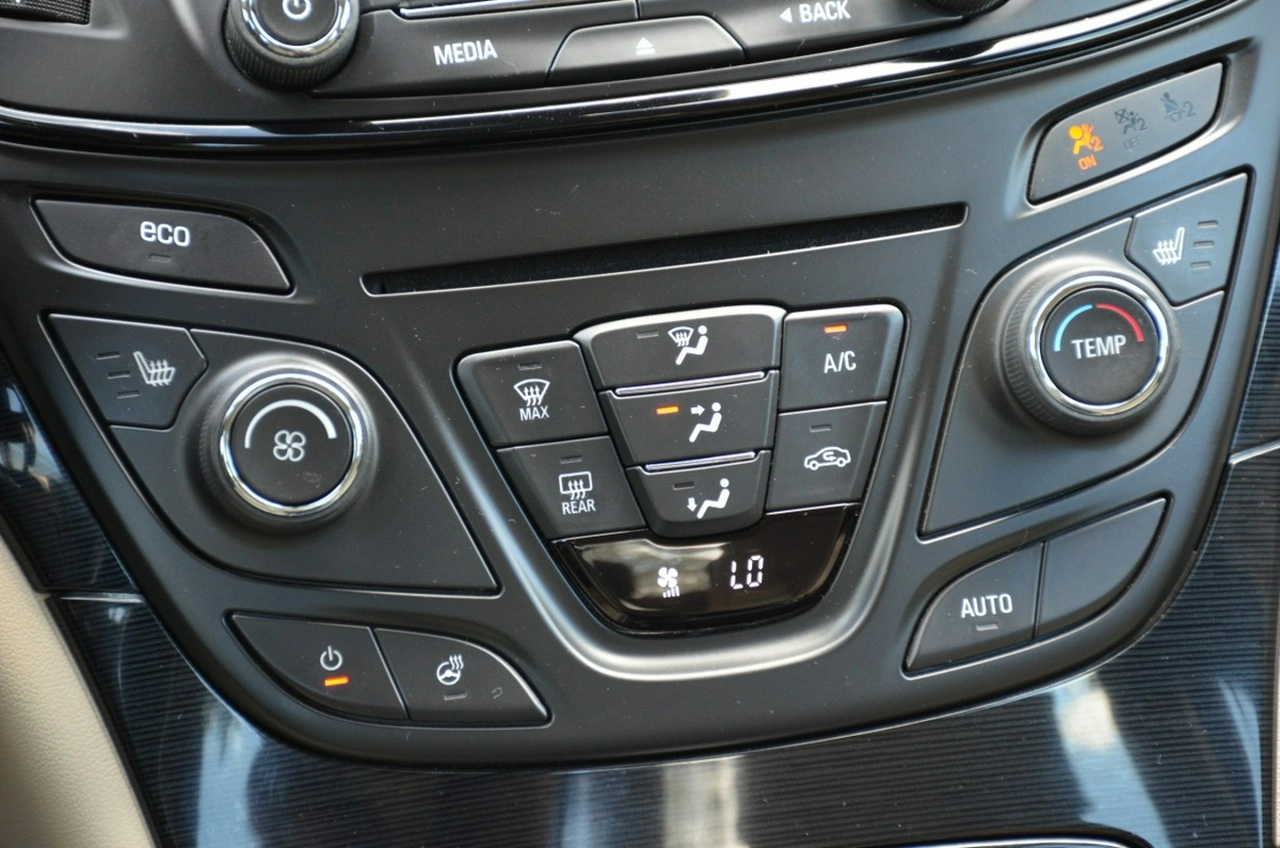 Opel Insignia - Zdjęcie 29