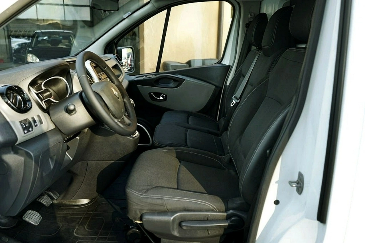 Renault Trafic - Zdjęcie 11