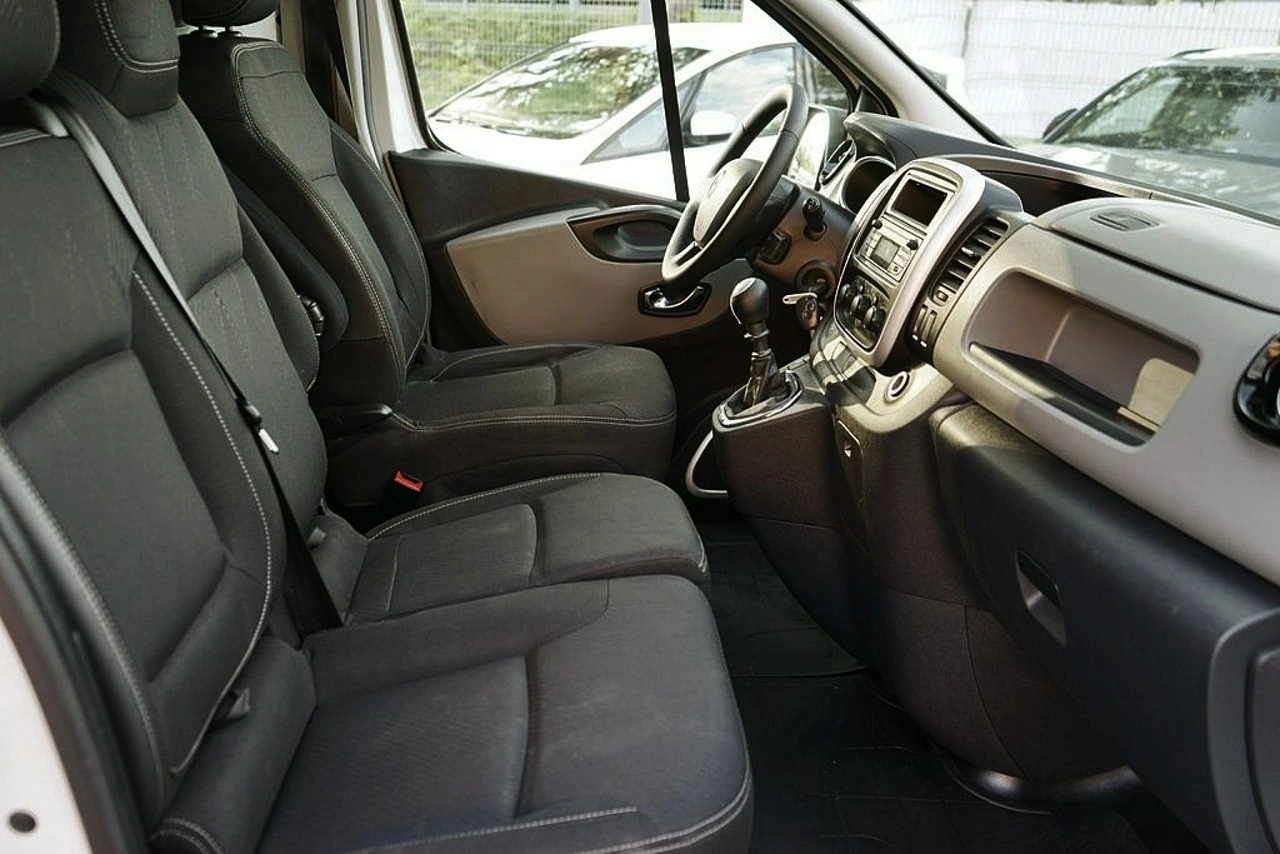 Renault Trafic - Zdjęcie 13
