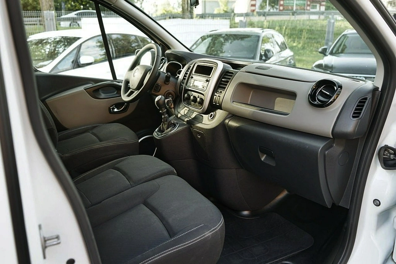 Renault Trafic - Zdjęcie 15