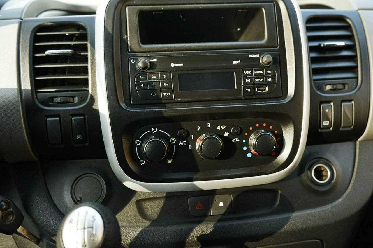 Renault Trafic - Zdjęcie 16
