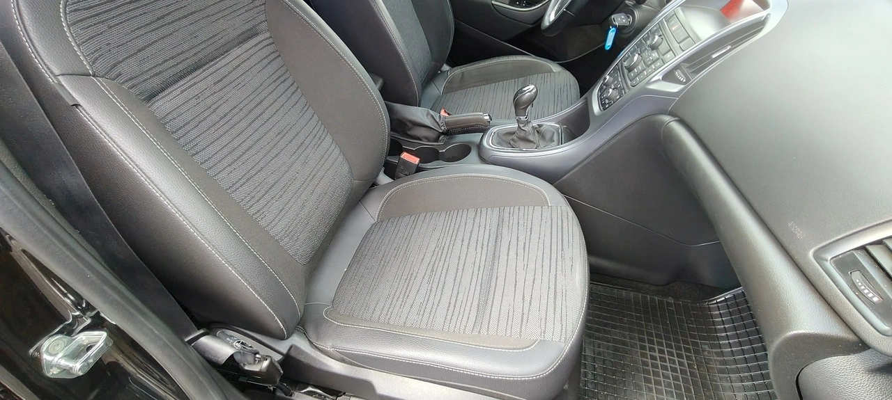 Opel Astra - Zdjęcie 11