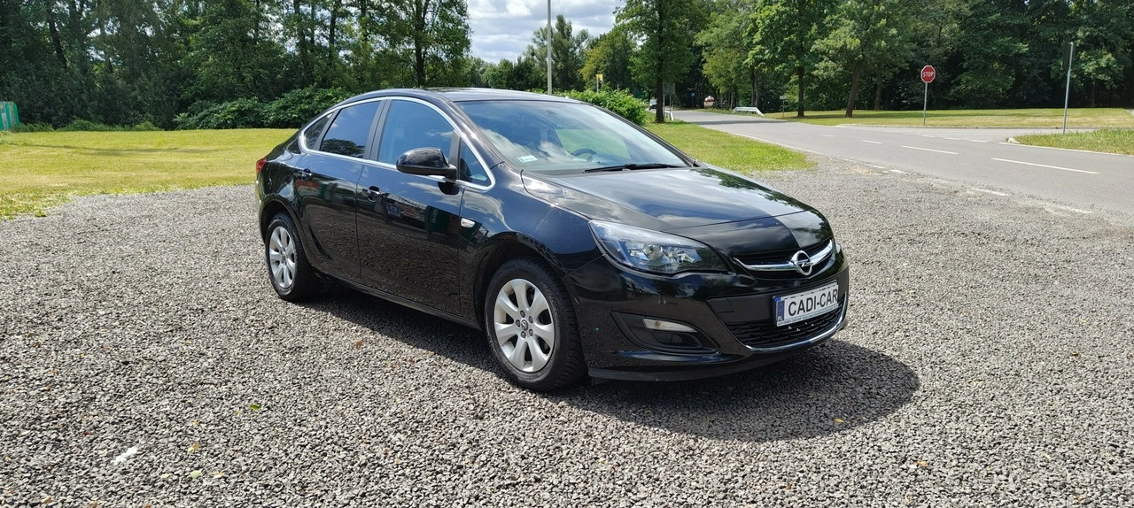Opel Astra - Zdjęcie 2