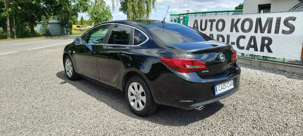 Opel Astra - Zdjęcie 5