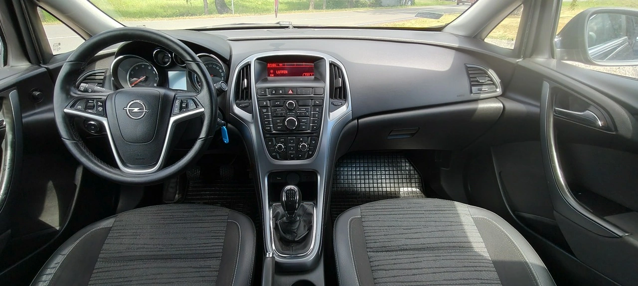 Opel Astra - Zdjęcie 7