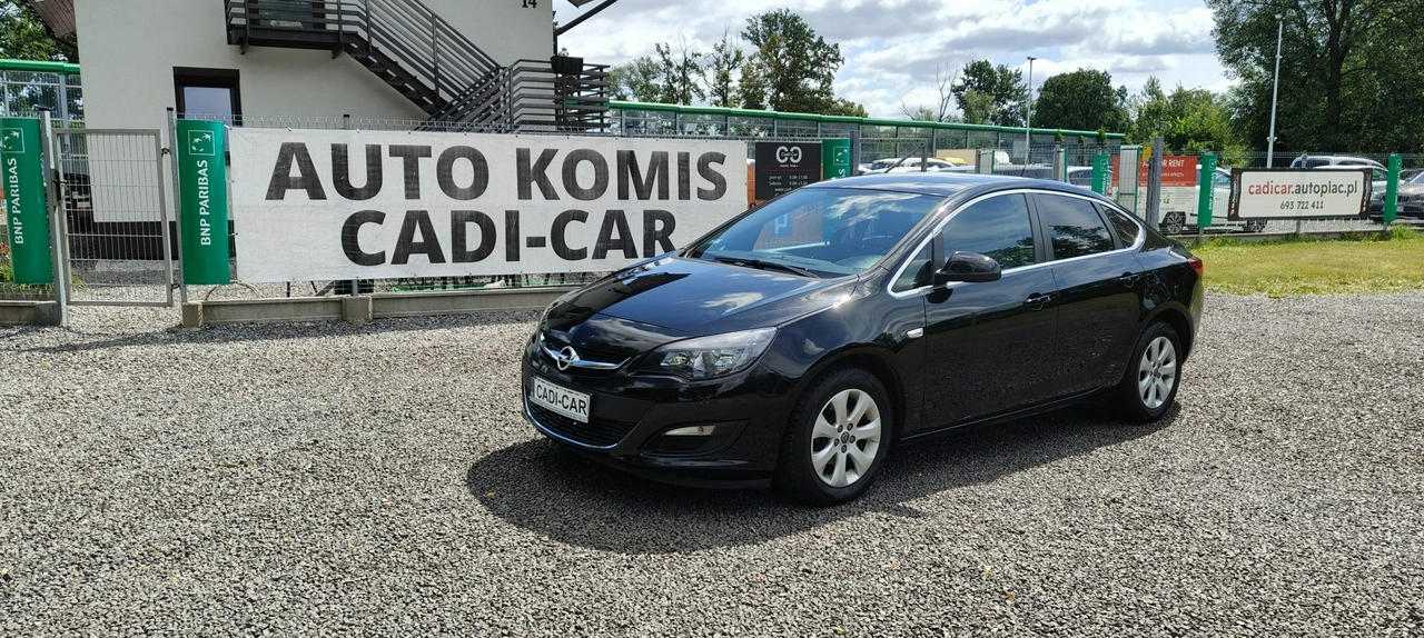 Opel Astra - Główne zdjęcie