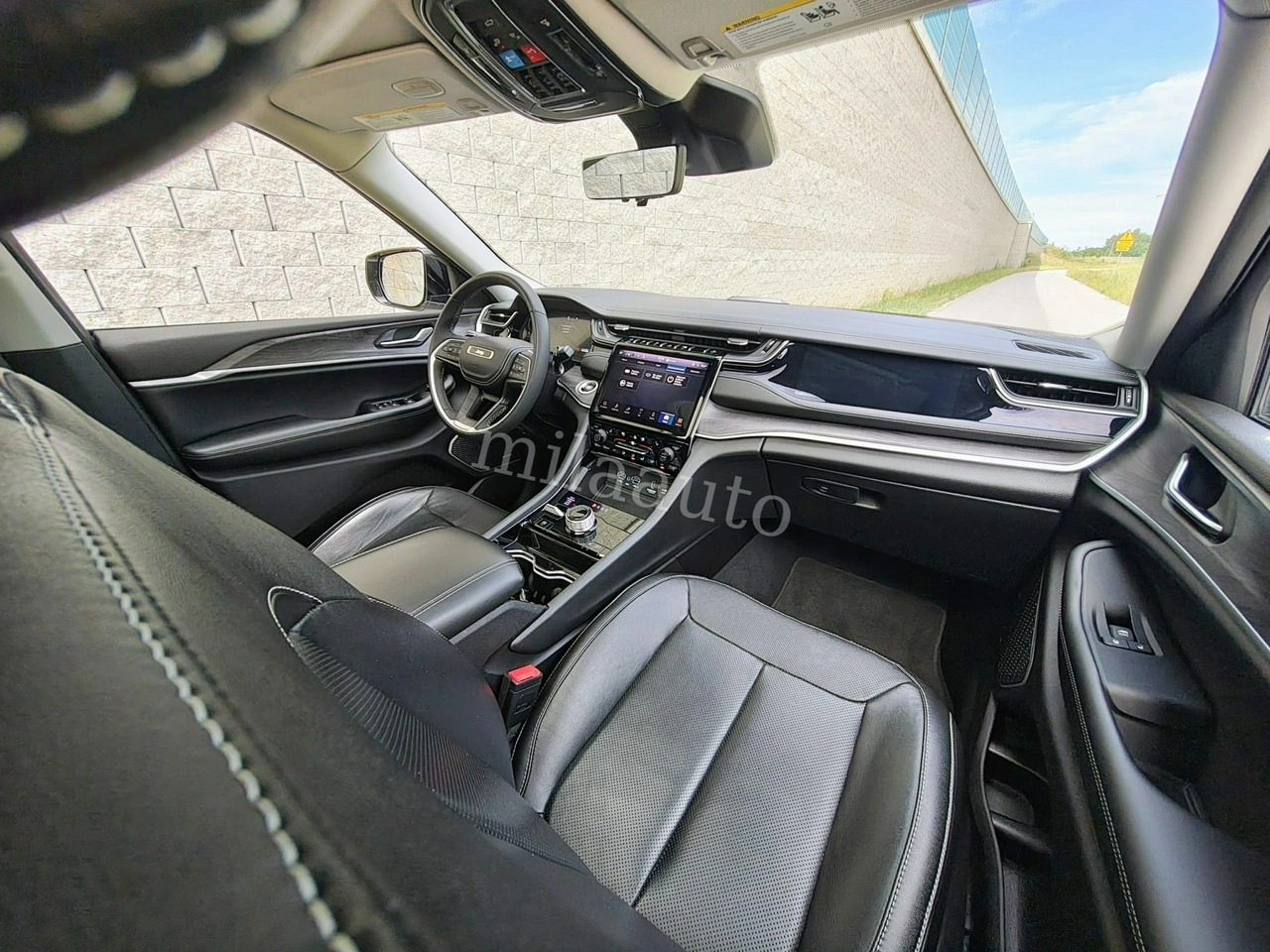 Jeep Grand Cherokee - Zdjęcie 23