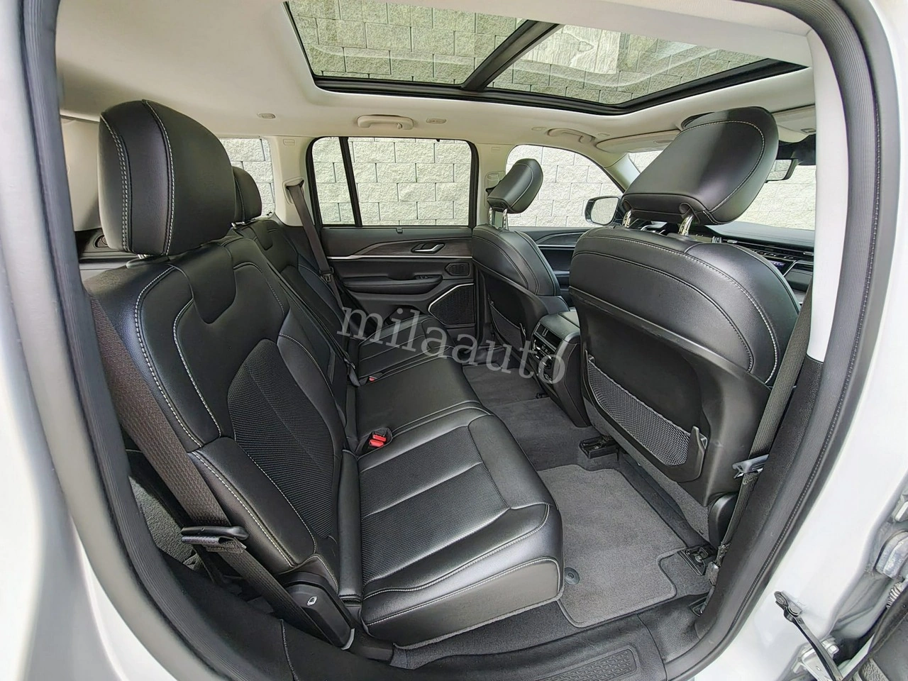 Jeep Grand Cherokee - Zdjęcie 24