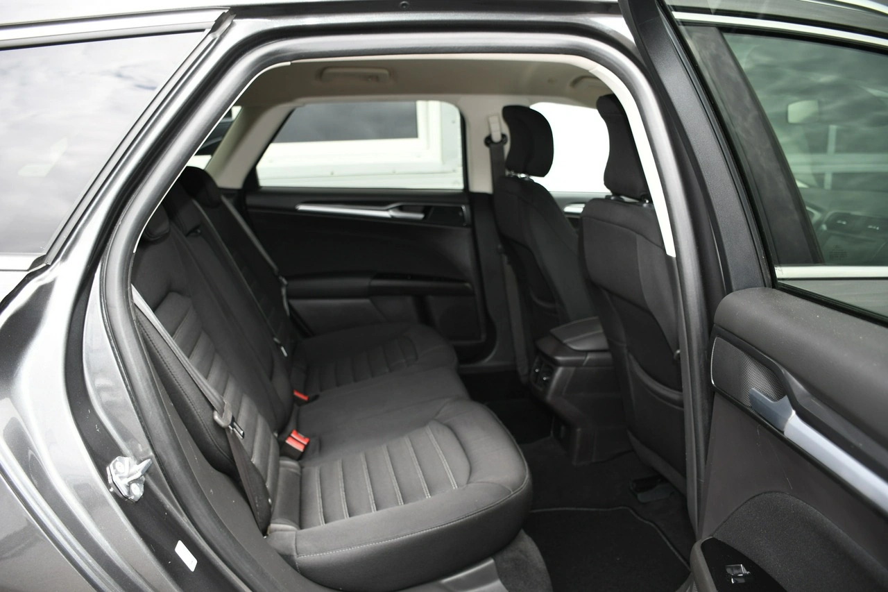 Ford Mondeo - Zdjęcie 32