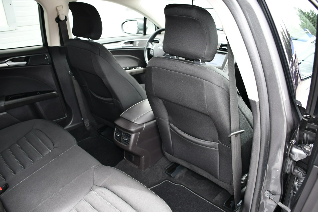 Ford Mondeo - Zdjęcie 33