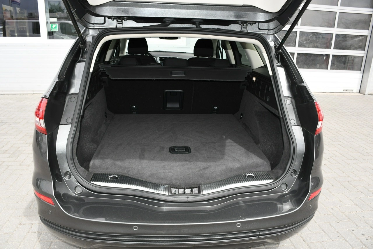 Ford Mondeo - Zdjęcie 37