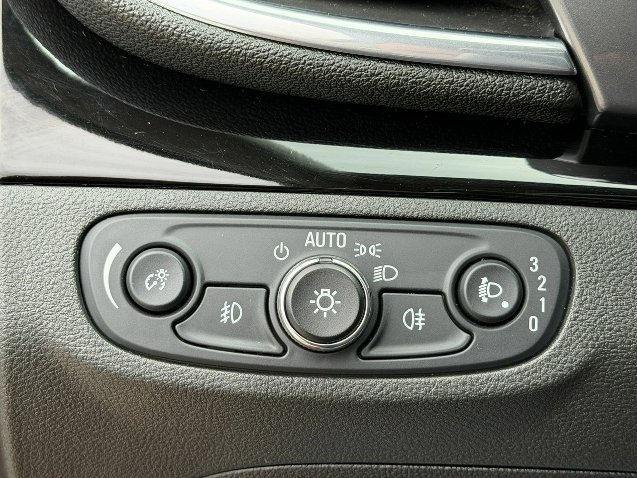 Opel Mokka X - Zdjęcie 16