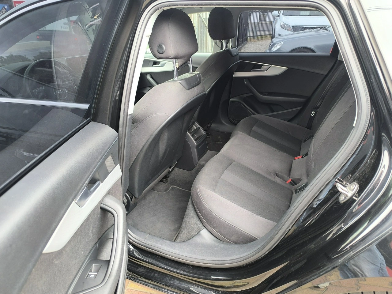 Audi A4 - Zdjęcie 19