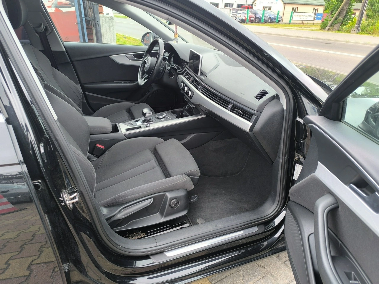 Audi A4 - Zdjęcie 21