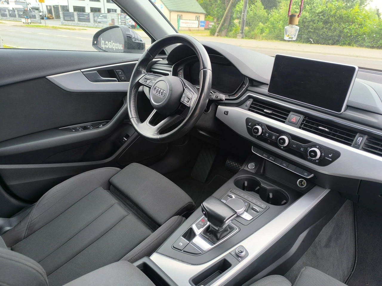 Audi A4 - Zdjęcie 23