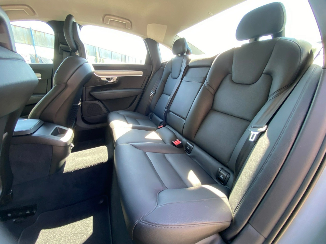 Volvo S90 - Zdjęcie 22