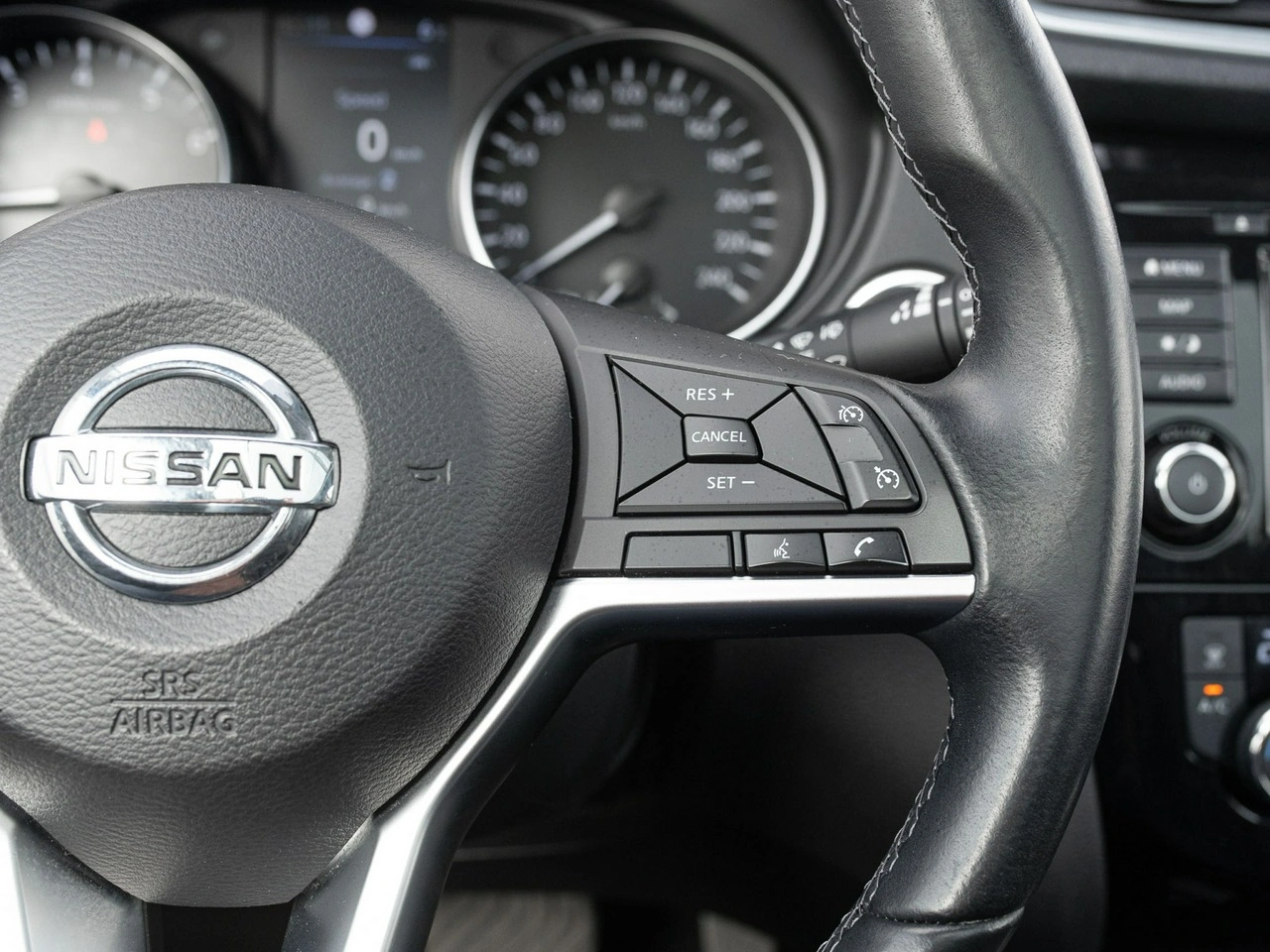 Nissan Qashqai - Zdjęcie 13
