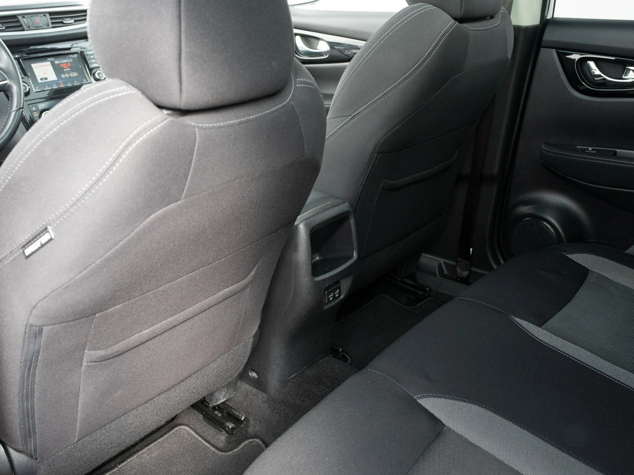 Nissan Qashqai - Zdjęcie 24