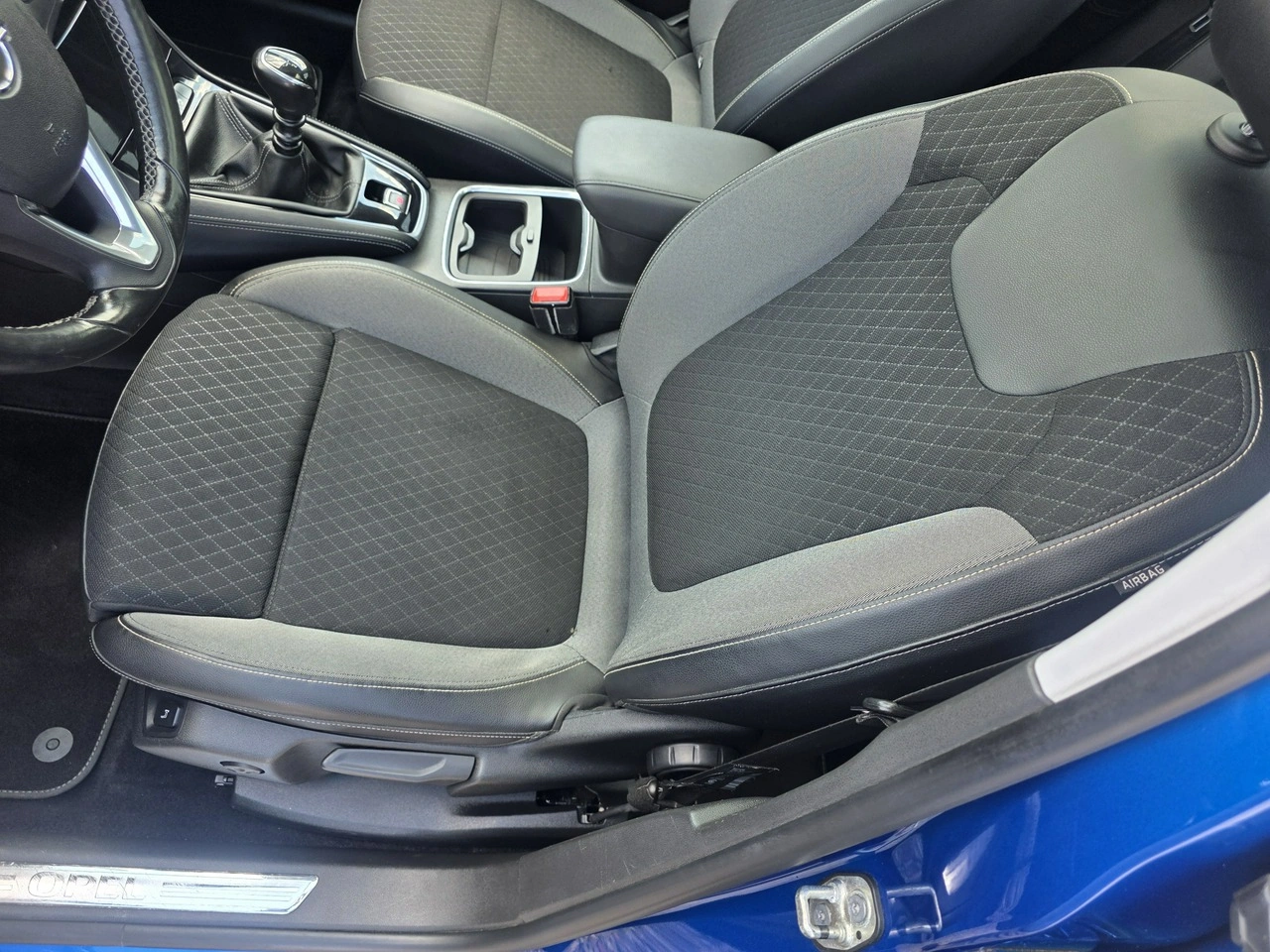 Opel Grandland X - Zdjęcie 13