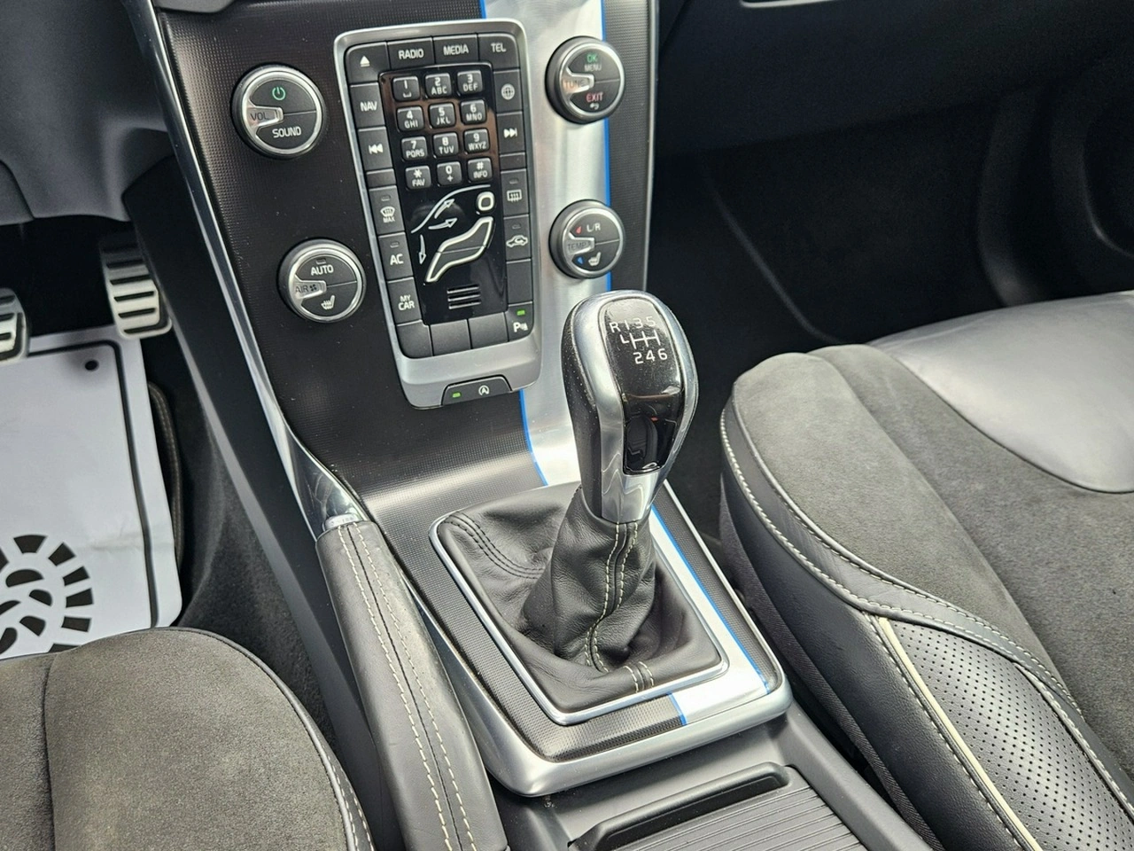 Volvo V40 - Zdjęcie 15