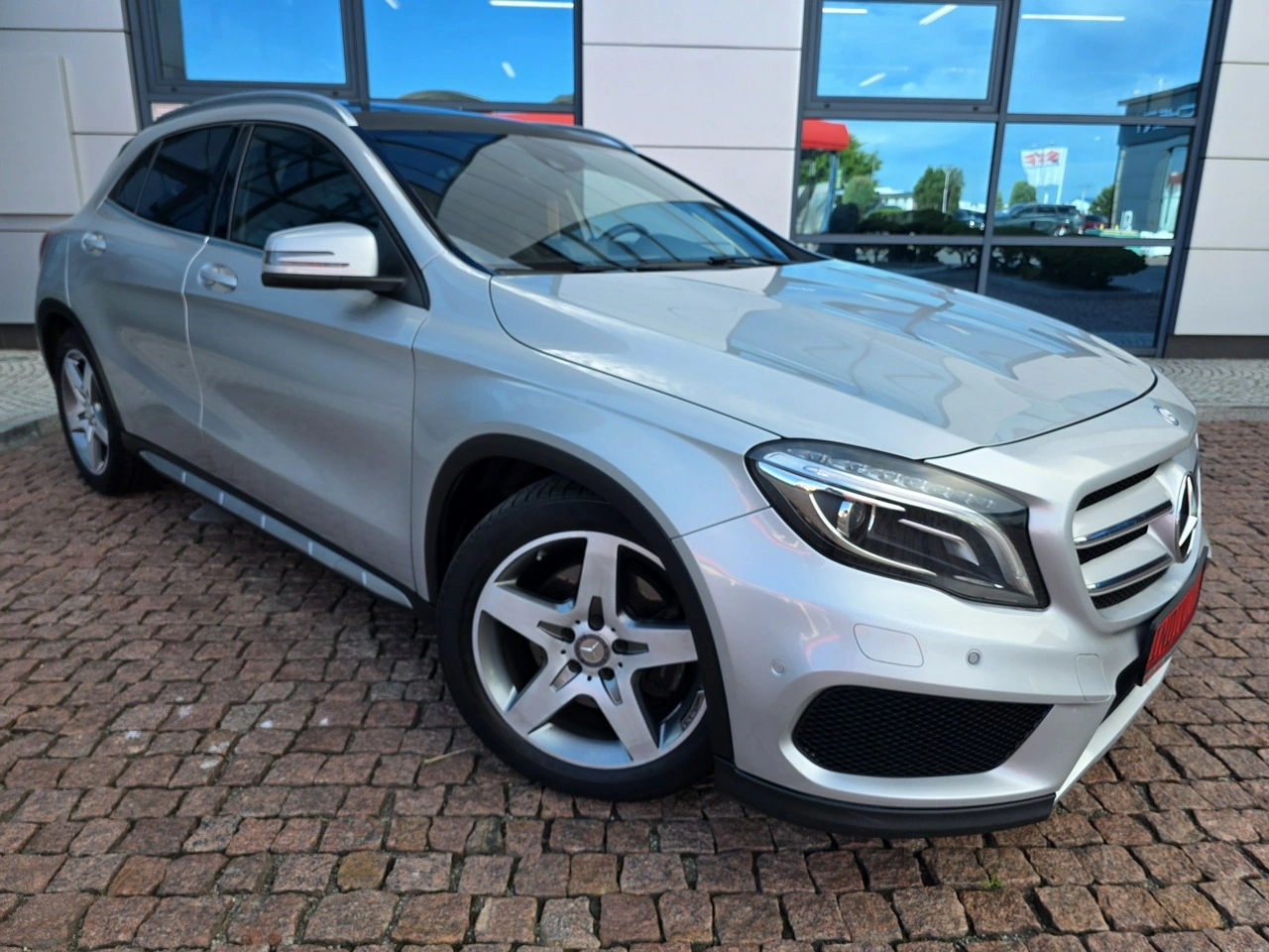 Mercedes GLA 220 - Zdjęcie 12