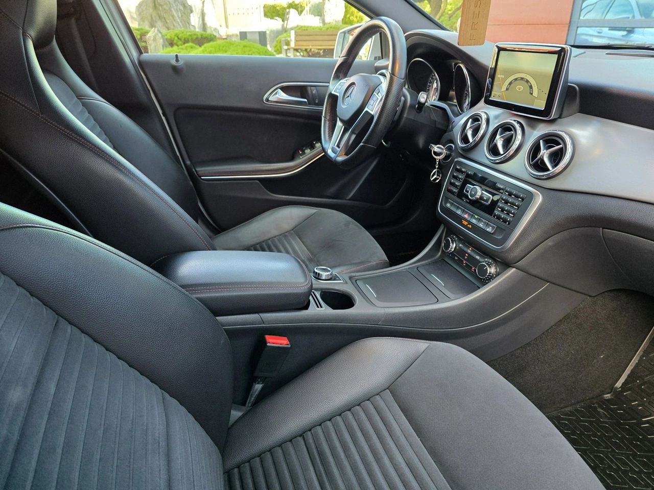 Mercedes GLA 220 - Zdjęcie 4