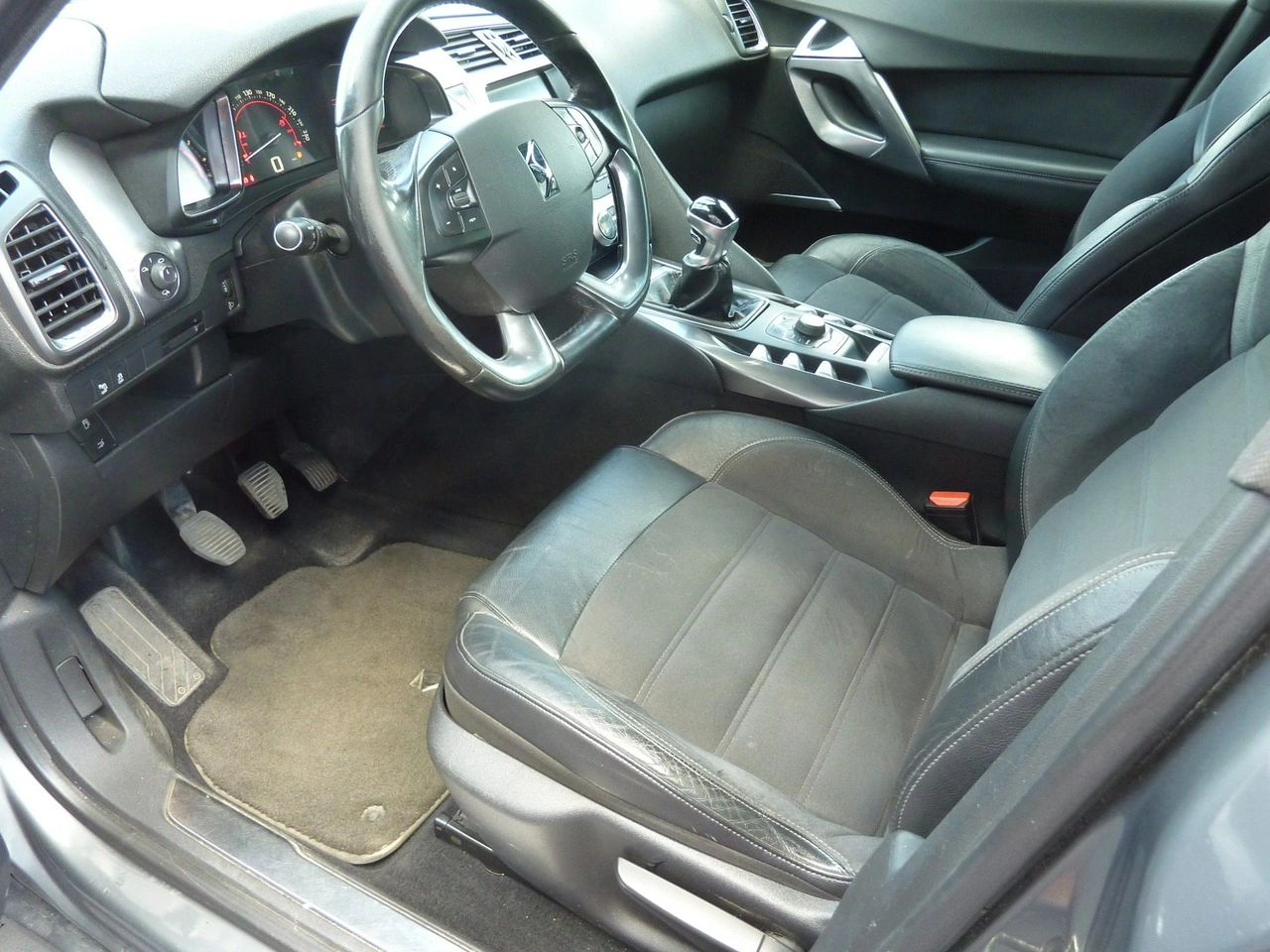Citroën DS5 - Zdjęcie 10