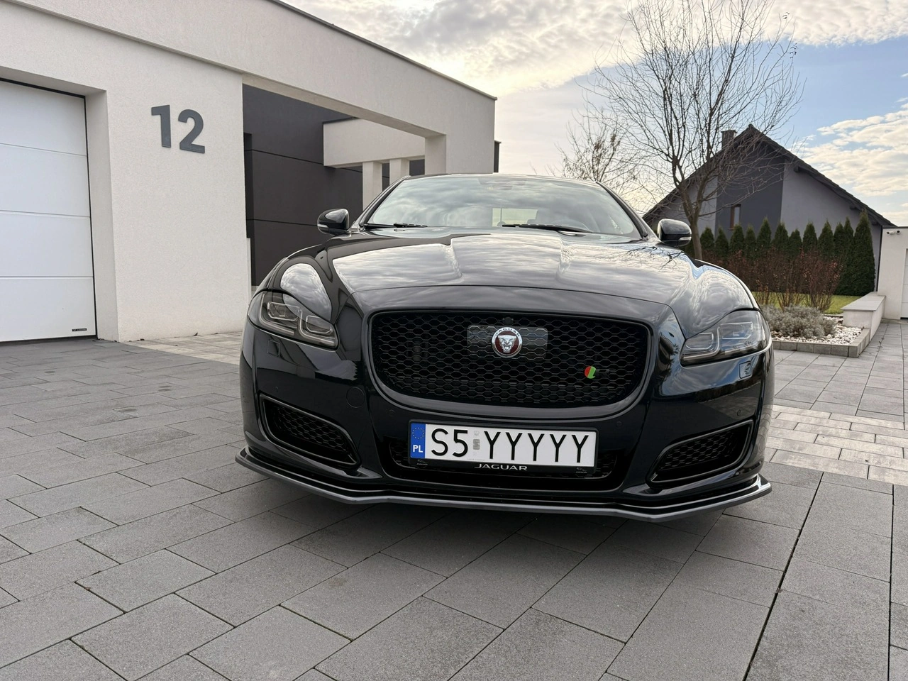 Jaguar XJ - Zdjęcie 1