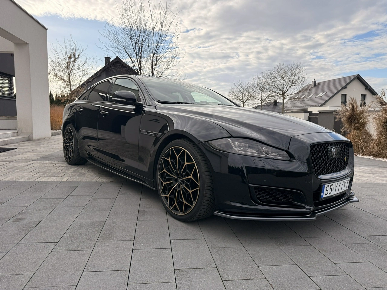 Jaguar XJ - Zdjęcie 2