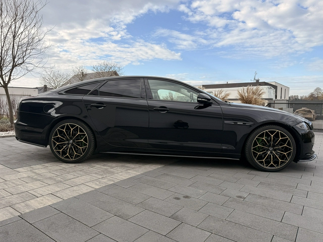 Jaguar XJ - Zdjęcie 3