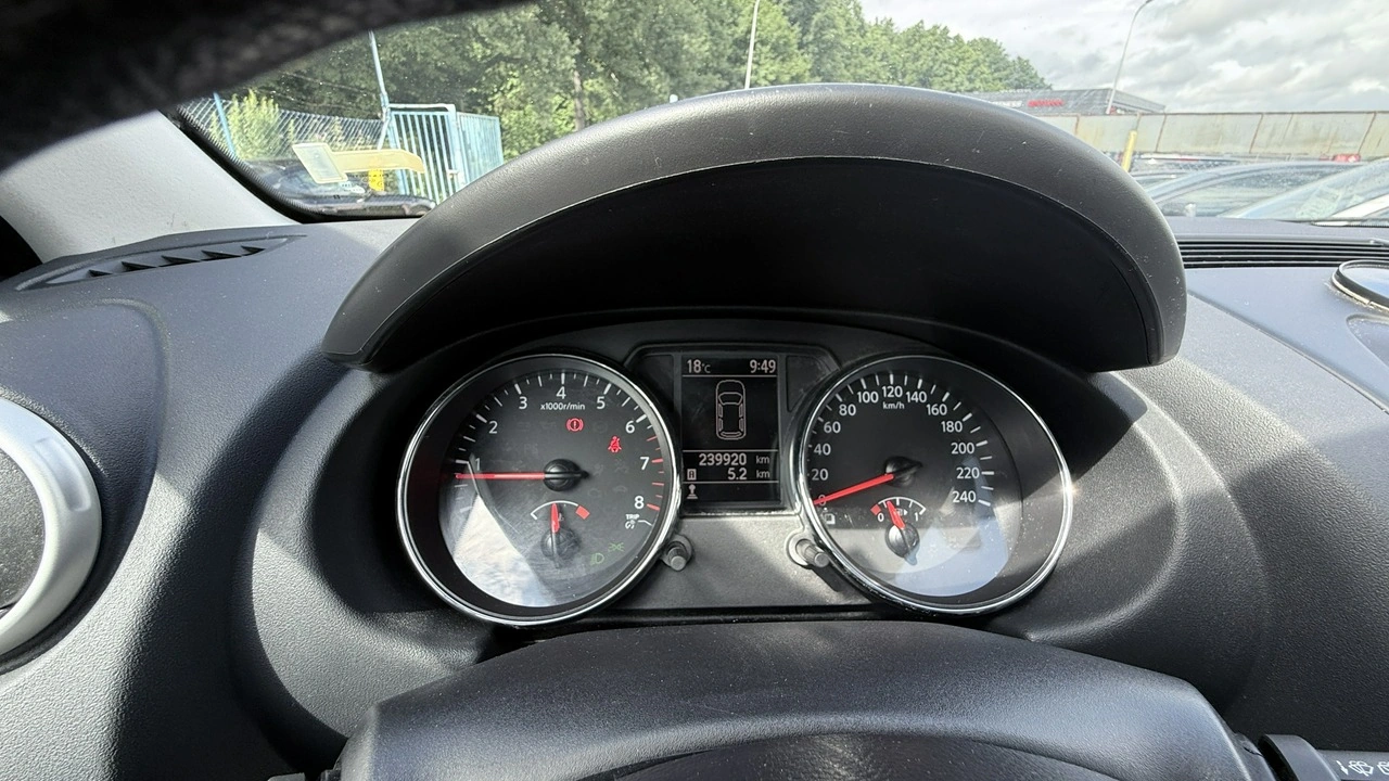 Nissan Qashqai - Zdjęcie 22