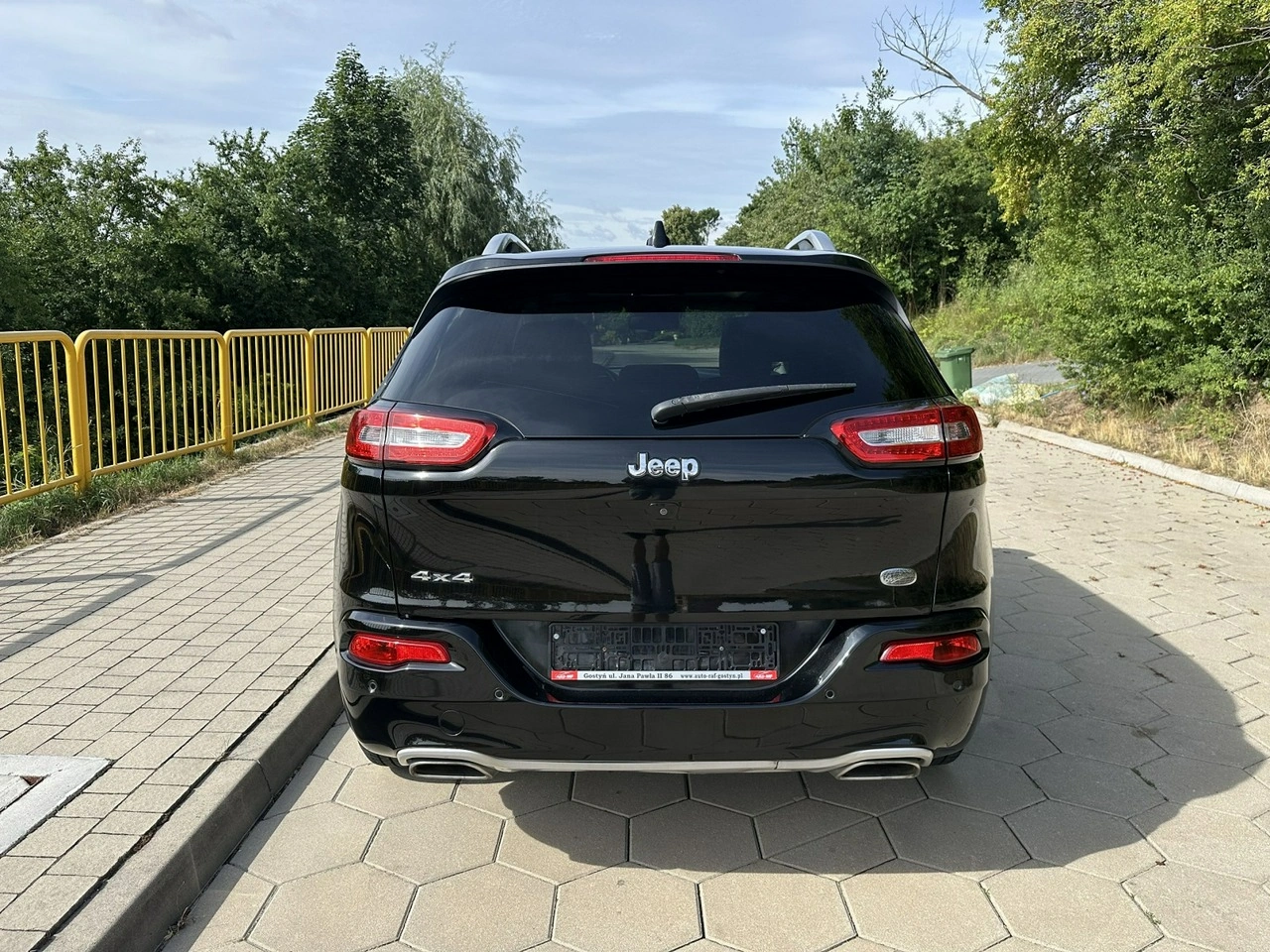 Jeep Cherokee - Zdjęcie 4