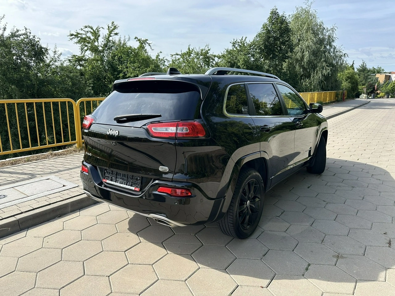 Jeep Cherokee - Zdjęcie 5