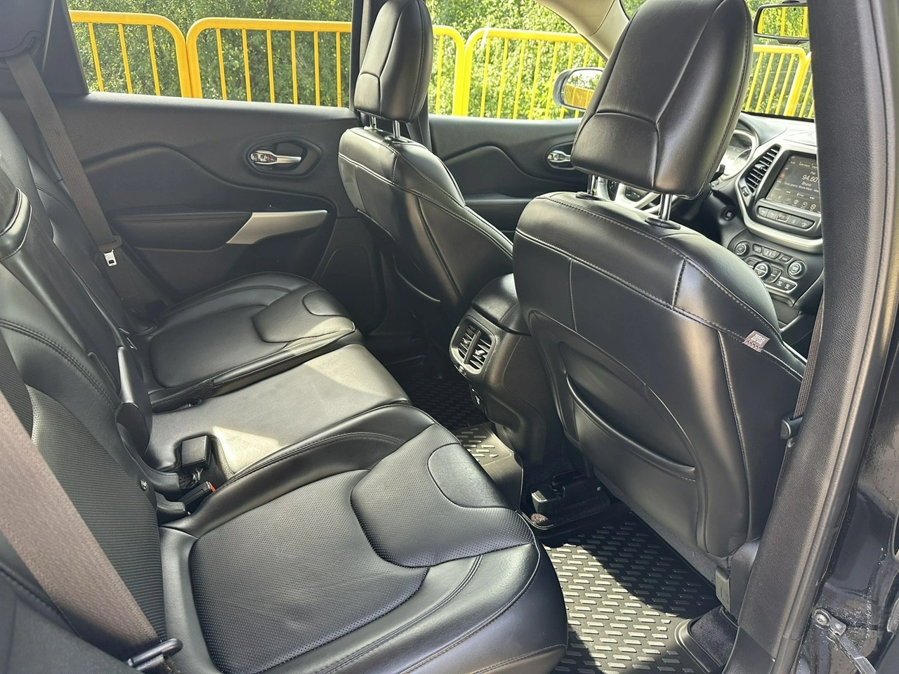 Jeep Cherokee - Zdjęcie 6
