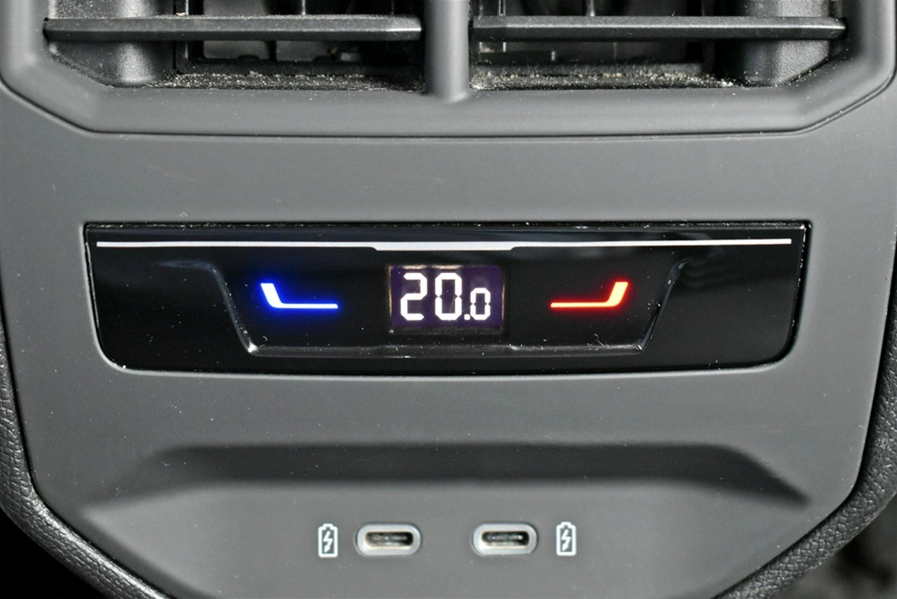 Seat Leon Sportstourer - Zdjęcie 11