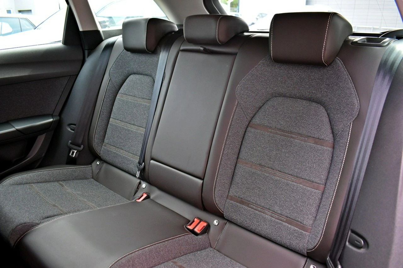 Seat Leon Sportstourer - Zdjęcie 12
